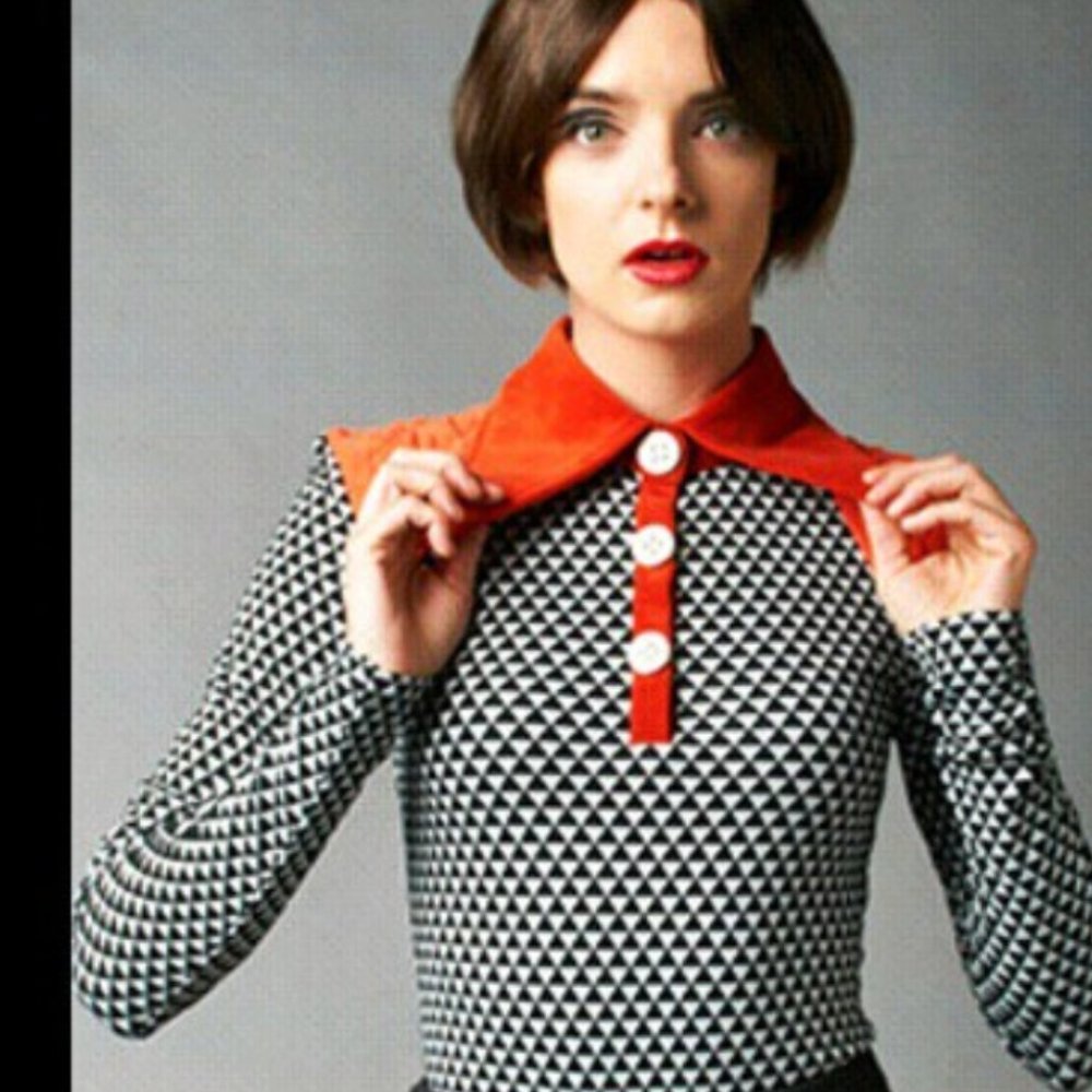 Nuvula mixed fabric top
